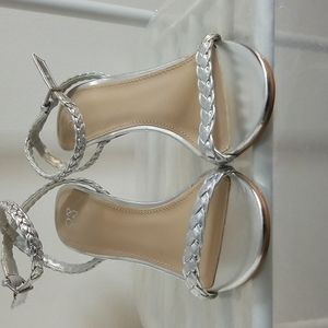 Ladies shoes